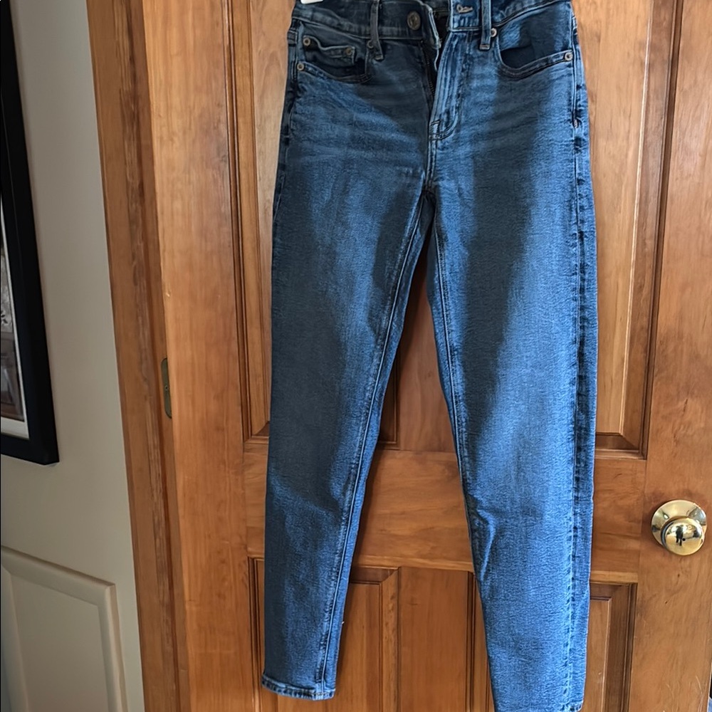 American Eagle Outfitters Dark Blue Ankle Jeans